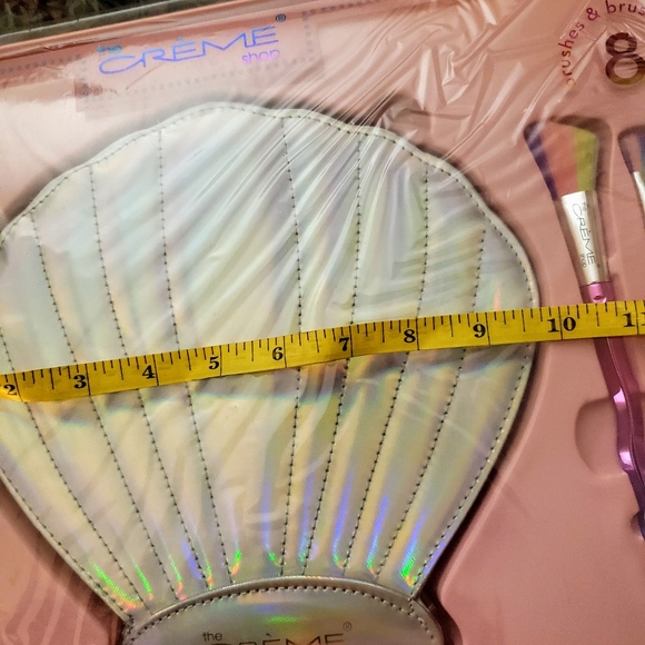 Buy cream L'Oreal a clamshell with - Picture 7 of 8